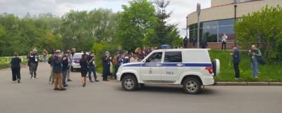 В Великом Новгороде полиция приехала на собрание муниципальных депутатов