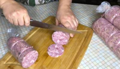 Украинский производитель колбасы угодил в громкий скандал с крысиными хвостами: "Это реальная жесть!"