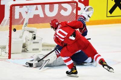 Российские хоккеисты одержали вторую победу на чемпионате мира в Риге
