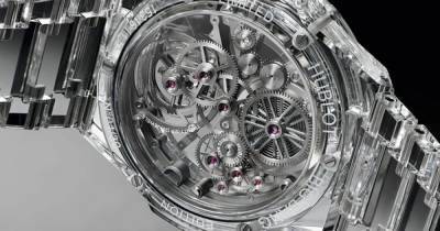 Швейцарские часовщики представили первые в мире часы, сделанные полностью из сапфира