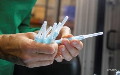 Румыния передаст Украине партию COVID-вакцины до конца месяца
