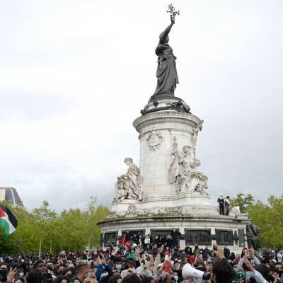 В Париже проходит акция в поддержку Палестины