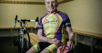 Во Франции скончался 109-летний обладатель велорекордов Робер Маршан
