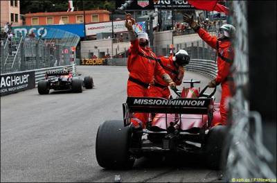 В Ferrari считают, что коробка у Леклера не пострадала