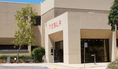 Компания Tesla анонсировала производство самого быстрого в мире автомобиля