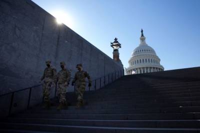 Свыше 70 полицейских в США уволились после штурма Капитолия
