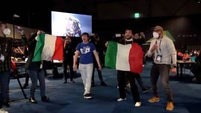 Итальянские журналисты устроили свой концерт на «Евровидении» и расплакались после победы