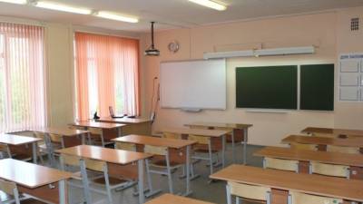 ФНС снабдит российских школьников учебником по налогам
