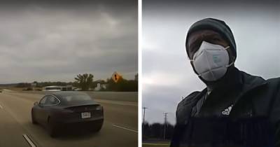 В США полицейские преследовали Tesla со спящим водителем (видео)