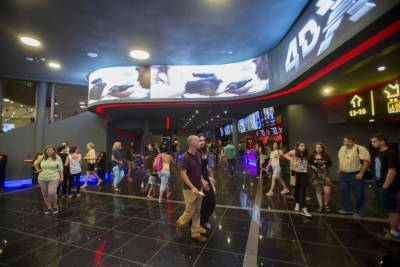 Впервые за 15 месяцев в Израиле открываются кинотеатры