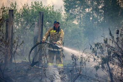 Природные пожары бушуют в нескольких российских регионах