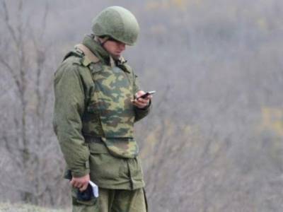 Украина пишет кровью правила для мобильных телефонов в армии, — The Economist