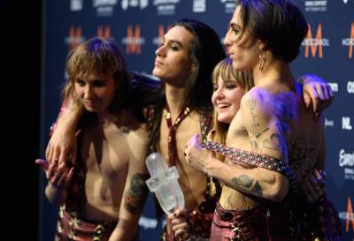 Фрики или таланты? Победители "Евровидения" очаровали публику в Роттердаме