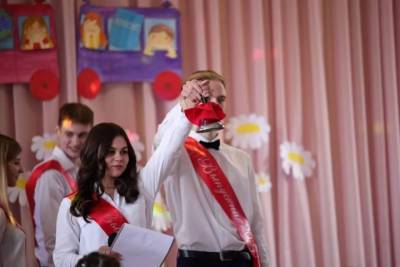 В Псковской области могут отменить выпускные из-за недовольства родителей