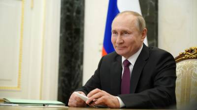 Песков объяснил слова Путина о России, от которой "что-то хотят откусить"