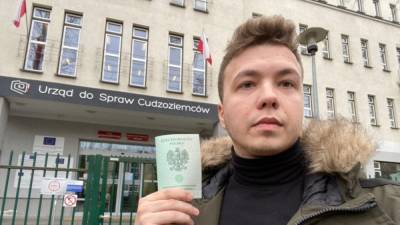 Роман Протасевич задержан в Минске после экстренной посадки самолёта