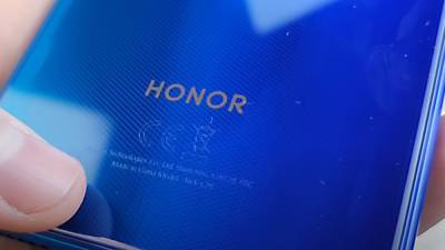 Сервисы Google вернут на флагманские смартфоны Honor