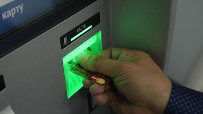 Мужчина в Москве обменял билеты «банка приколов» на 1 млн рублей в банкомате