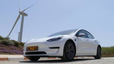 Впервые после войны в Газе: Tesla возобновила передачу машин клиентам в Израиле