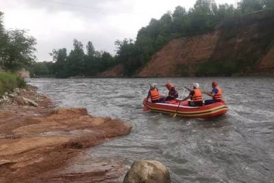 В Адыгее ищут туриста, унесенного течением реки