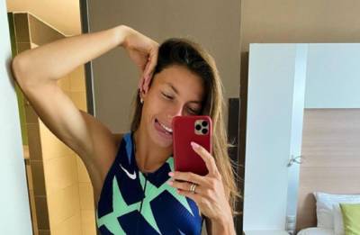 Украинская чемпионка Бех-Романчук покорила изгибами в красном мини-бикини: "Чудо-женщина"