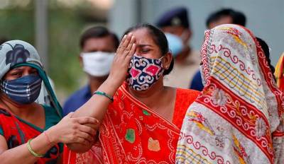 В Индии тысячам людей, зараженным «черной плесенью», удалили глаза