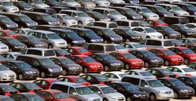 За месяц россияне купили автомобилей почти на 300 млрд рублей