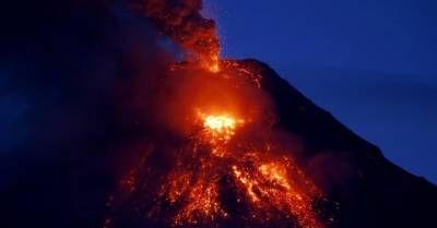 В Конго извергается вулкан Ньирагонго. Тысячи людей спасаются бегством