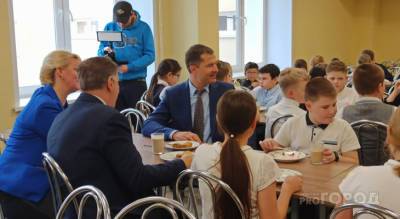 "Переходим на вечный дистант": ярославцы об отмене суббот в школах