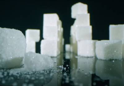 Со сладким придется завязывать: в Украине снова дорожает сахар, названа причина