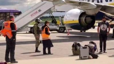 Экстренно севший в Минске самолет вылетел в пункт назначения