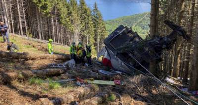 В Италии умер ребенок, пострадавший при падении кабины подъемника в горах