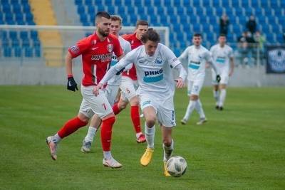 Футбол в Крыму: тепличники в 24-м туре обыграли чемпиона