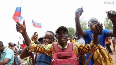 Представители центральноафриканской диаспоры вышли на демонстрацию в поддержку РФ во Франции
