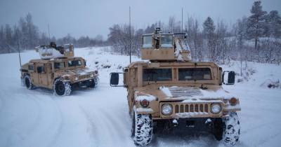 Арктика перестает быть мирной: кто стягивает войска к берегам России