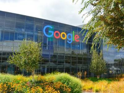 «Коммерсант»: Google впервые подал иск против Роскомнадзора