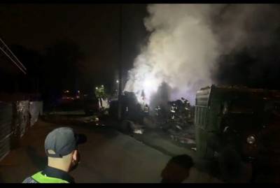В Киеве грузовик снес легковушку на Брест-Литовском шоссе, есть погибшие