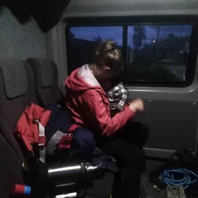 Спасатели нашли и вывели из леса у Поркузи троих с шестимесячным ребенком