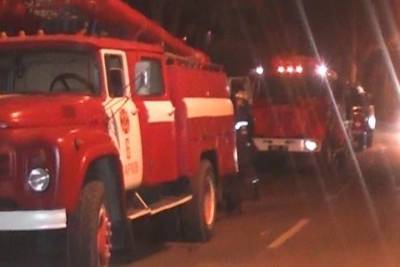 В Ивановской области загоревшийся частный дом тушили 16 человек