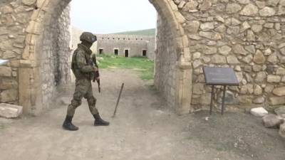 В Карабахе миротворцы сопроводили паломников в монастырь Амарас