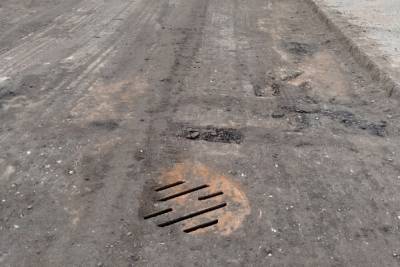 «Дураки и дороги»: в Тутаеве в ходе ремонта проспекта выяснили причину его затопления