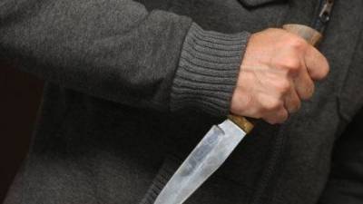 Таксист-мигрант в Петербурге воткнул нож в оппонента в ходе конфликта