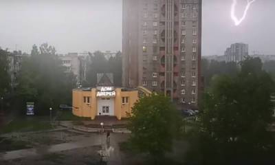 В Петрозаводске молния ударила в телевышку