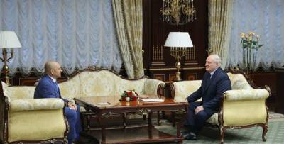 Встреча с Лукашенко стоила депутату Верховной Рады места во фракции «Слуга народа»