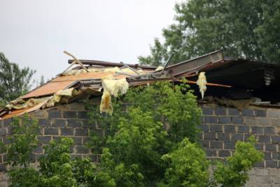 Град и ветер повредили кровли школ и частных домов в Кабардино-Балкарии