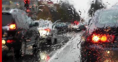 Стихийное бедствие: чем опасен дождь для автомобиля