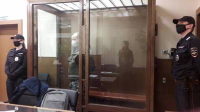 Мосгорсуд отменил условный приговор экс-полицейскому, ранившему 13-летнюю девочку