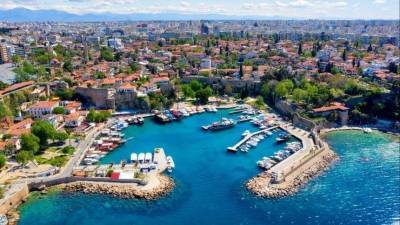 Турция предложила открыть для российских туристов курортные регионы страны