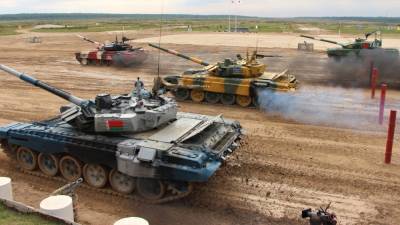 Западные СМИ указали на скрытые цели танкового биатлона РФ