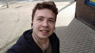 В посольстве РФ прокомментировали задержание подруги Протасевича в Белоруссии